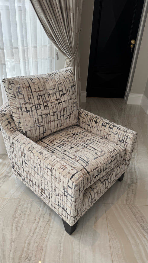 Manhattan Pearl Companion Chair